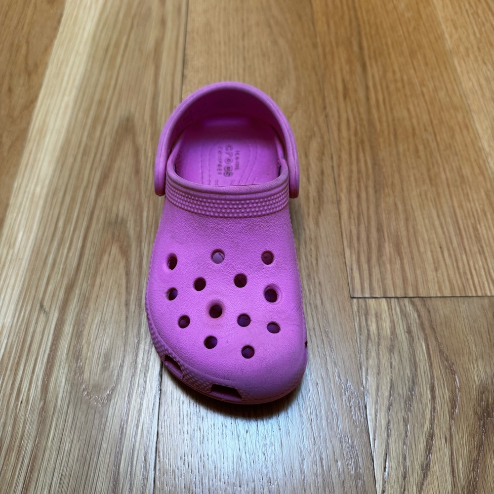 Single Pink Croc - Right Foot